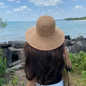 Meet your Posher, Arabella